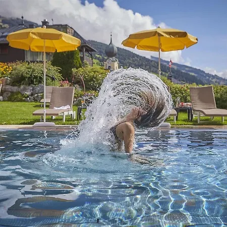 Ξενοδοχείο Saalbacher Hof 4*