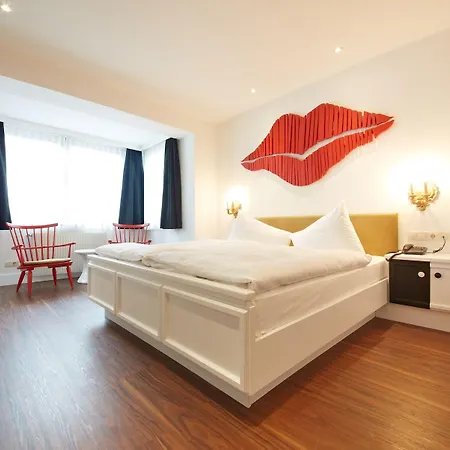 萨尔巴赫霍夫酒店 酒店