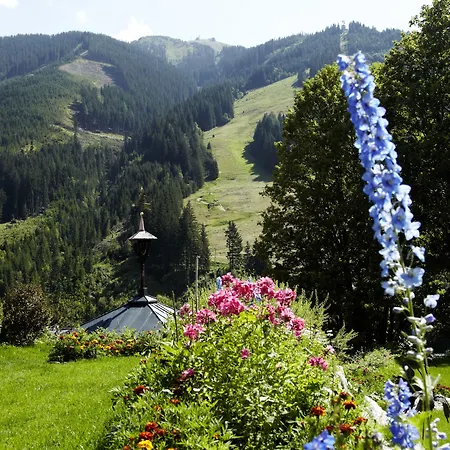 Saalbacher Hof Ξενοδοχείο 4*